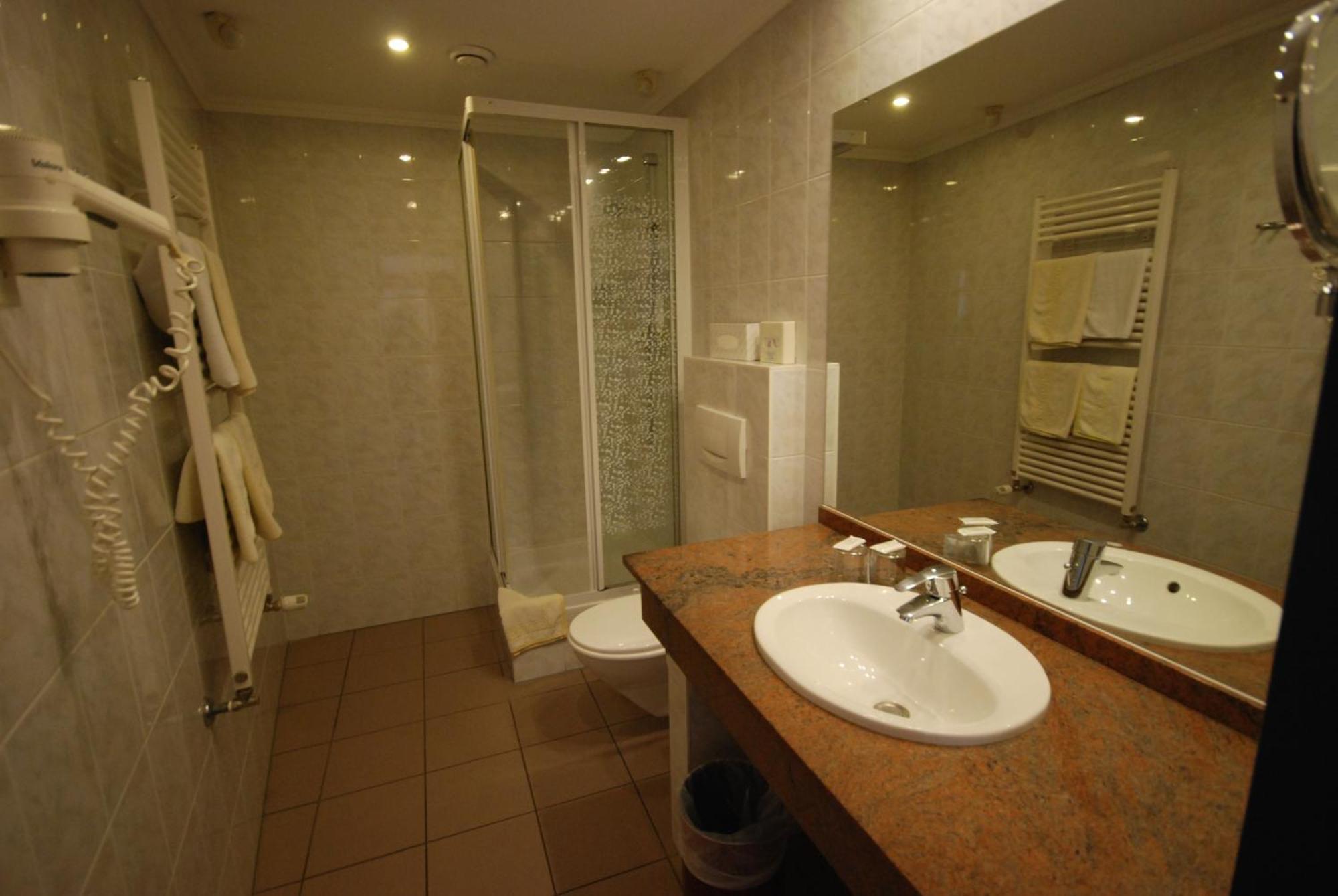 Continental Hotel-pension Bed & Breakfast