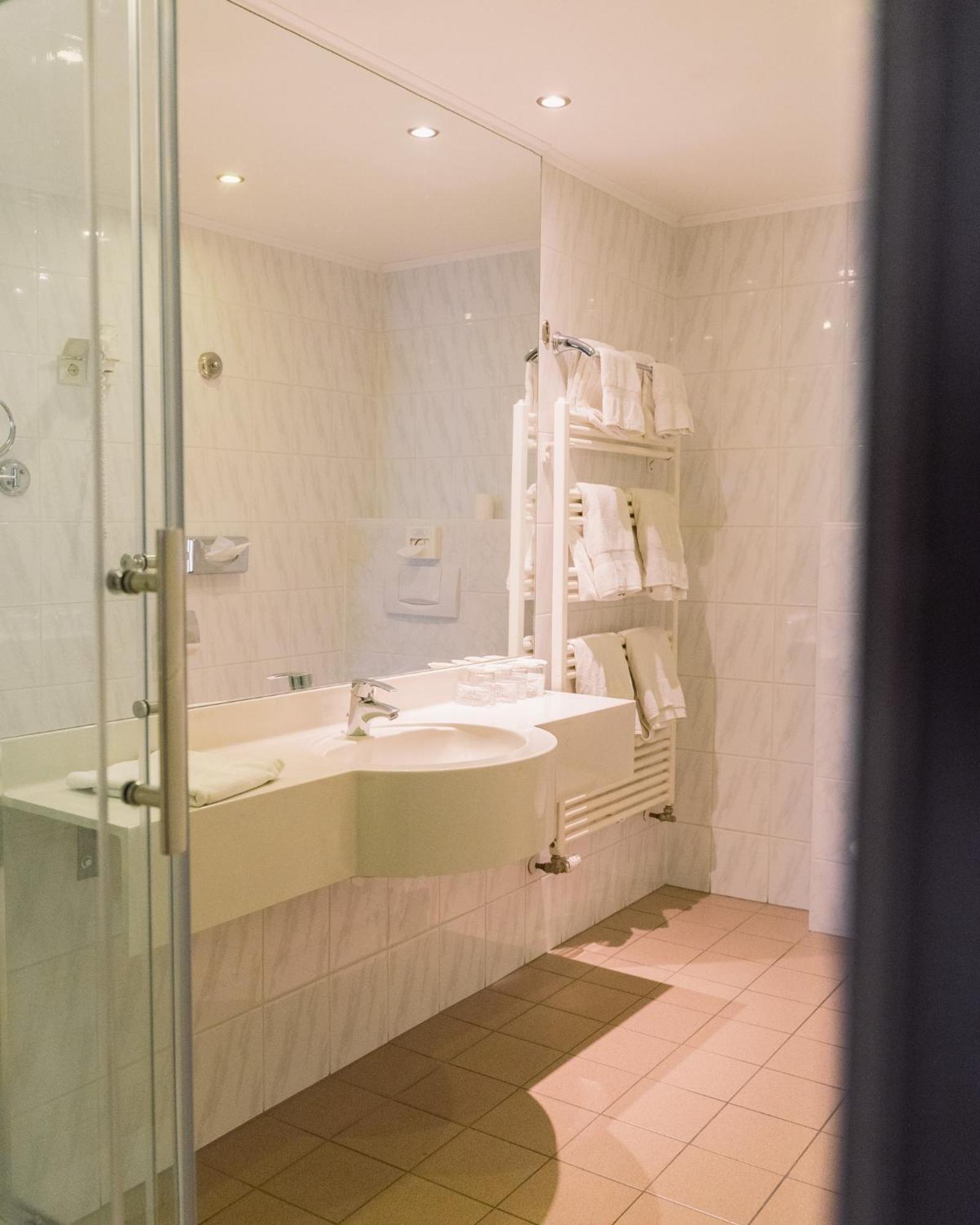 Continental Hotel-pension Bed & Breakfast 4*